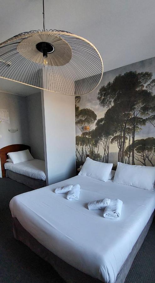 Logis Le Prieure Otel Locronan Dış mekan fotoğraf